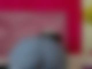 Live-Cam-Show mit ZoeeMorettii - Black Hair auf Camsoda