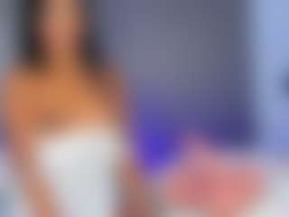Live cam show with Ciara-Blake - Black Petite on CamClone
