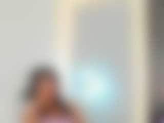 Live cam show with Ciara-Blake - Petite on Mixed Magazine Live