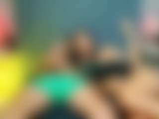 Live cam show with Max and Ashley - Facial on camtv