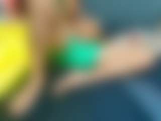 Live cam show with Max and Ashley - Doggy Style on friskycurves.com