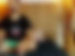 Live cam show with Max and Ashley - Skinny on Camsoda