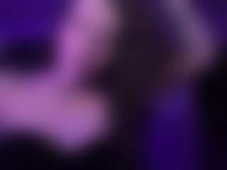 Live cam show with Mai Liatris - Body Massage on Camsoda