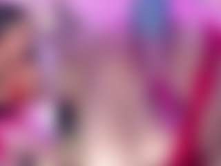 Live cam show with MayaRouse - Lush MILF on StripNow