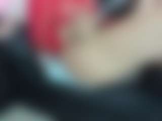 Spettacolo in cam dal vivo con Yaya-11 - Petite MILF su Camsoda