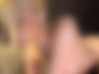 Live cam show with Maria - Moaning on AdultVida.com