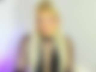 Live cam show with Elody69 - Gray Eyes on Chatstar