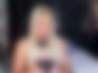 Live cam show with Elody69 - Gray Eyes on Milf Play