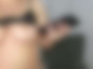 Live cam show with EvelinEve - Big Tits Curvy on Uber Horny