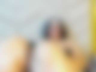 Live cam show with Mia - Young Adult on friskycurves.com