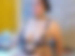 Live cam show with Mia - Facial Piercings on Sex Cam Show