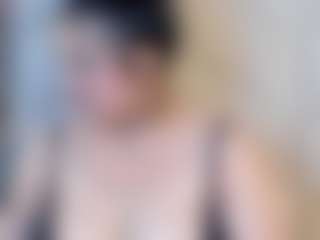 Mia's Live Sex Cam Show