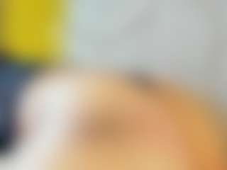 Live cam show with Mia - Drinking on Milfs Live