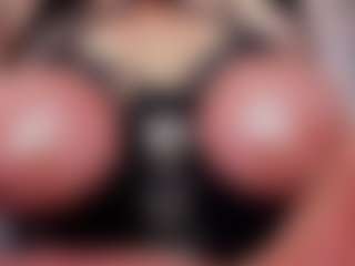 Live cam show with Slave-Aradia - Lactating on Camming Site
