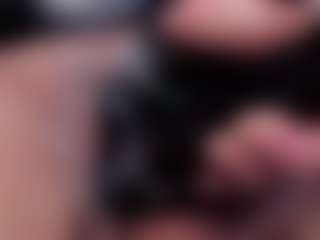 Live cam show with Slave-Aradia - Fuck Machine on StripNow