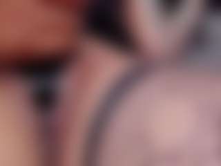 Live cam show with Slave-Aradia - Gape on Livezox