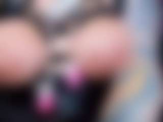 Slave-Aradia's Live Sex Cam Show