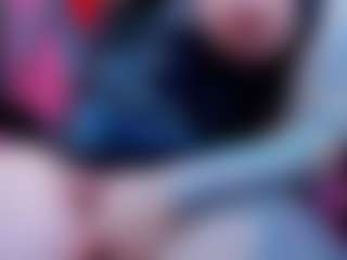 Live cam show with Slave-Aradia - Gray Eyes on friskycurves.com