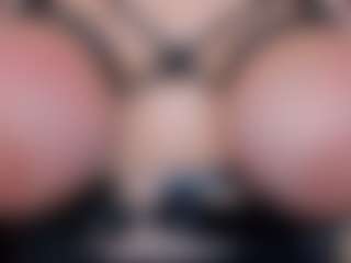 Live cam show with Slave-Aradia - Gray Eyes on SpankPalCams