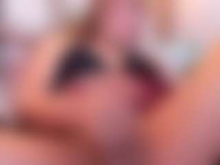Live-Cam-Show mit AlexaBravva - Small Tits auf Camsoda
