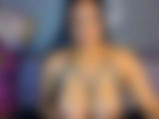 Live cam show with Charlotte - Brown Hair on Fapmatic.com