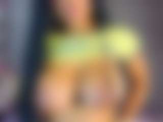 Live cam show with Charlotte - Average on friskycurves.com