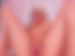 Live cam show with EvaMillins - Red Hair on Mixed Magazine Live