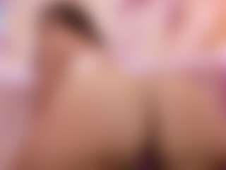 Live cam show with KARINAJTORRES - Moaning on CamSodaAdn
