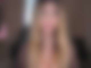 Live-Cam-Show mit AlodieBurtt - Oil auf Camsoda
