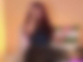 candyy-bella's Live Sex Cam Show