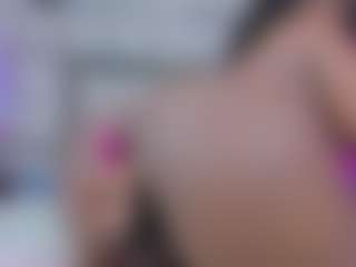 Live cam show with mia-peyton - Gagging on Camsoda