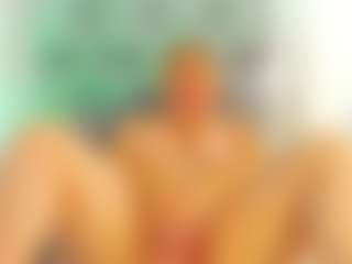 milfhornyy99's Live Sex Cam Show
