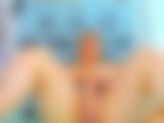 milfhornyy99's Live Sex Cam Show