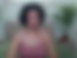 Live cam show with CameronEnns - Ebony Petite on sexylive.show