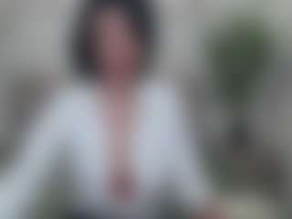 Live cam show with CameronEnns - Black Petite on nudelive.tv
