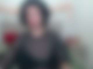 Spettacolo in cam dal vivo con CameronEnns - Strapon su Camsoda