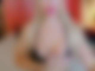 Live cam show with EVA-ROSS6 - Muscle on Cam Slut