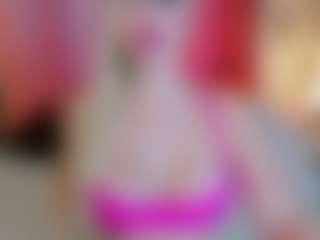 Live cam show with EVA-ROSS6 - Strapon on Camsoda
