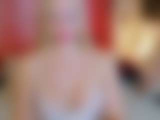 Live cam show with EVA-ROSS6 - Role Play on Camsoda.co