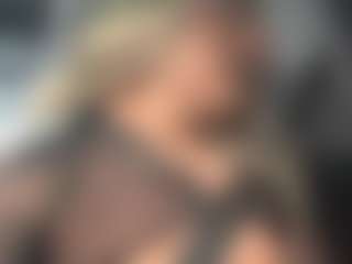 Live cam show with SissyTrixiee - Self Suck on Pornisteam.com