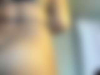 Xia-Ebonyts's Live Sex Cam Show