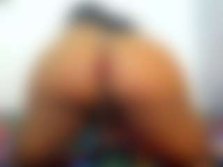 Live cam show with Xia-Ebonyts - Tease on Camsoda