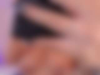 Live cam show with tatii-moon - Fingering on Camsoda