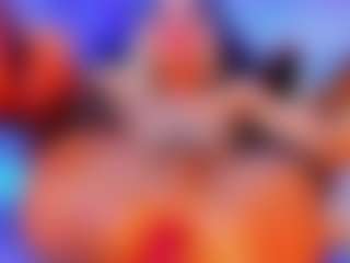 chloe-hot-xxx's Live Sex Cam Show
