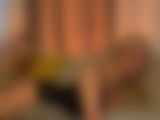CoralineLavigne's Live Sex Cam Show