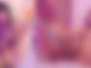 Live cam show with Dolly-Mae - Skinny on Camsoda