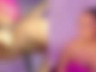 Live cam show with Mhia-Rey - Shaved Pussy on intimatelivegirls.com