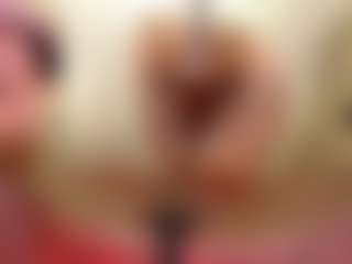 Spettacolo in cam dal vivo con Mhia-Rey - Erotic Dance su Camsoda