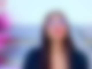 Live cam show with YesyHills - Solo on Camiplay Live