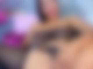 Live cam show with YesyHills - Public on Camsoda